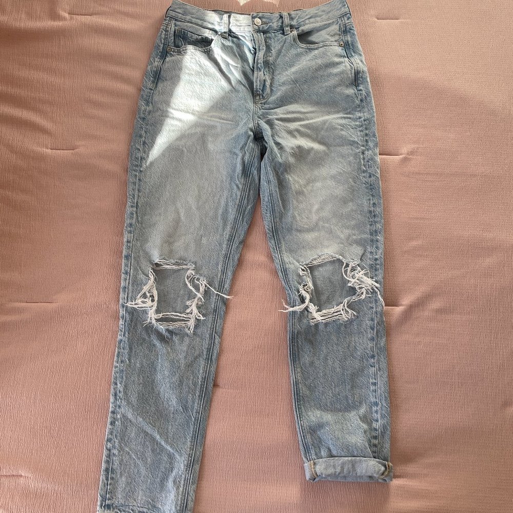 AE Mom Jeans!